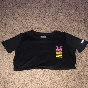 Under armour shirt💛💛